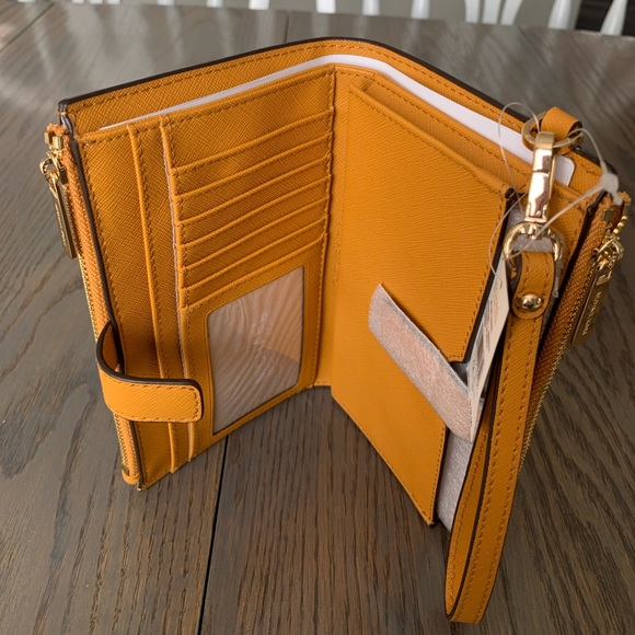 Michael Kors NEW jet set wallet/ phone holder/wristlet - Picture 5 of 8